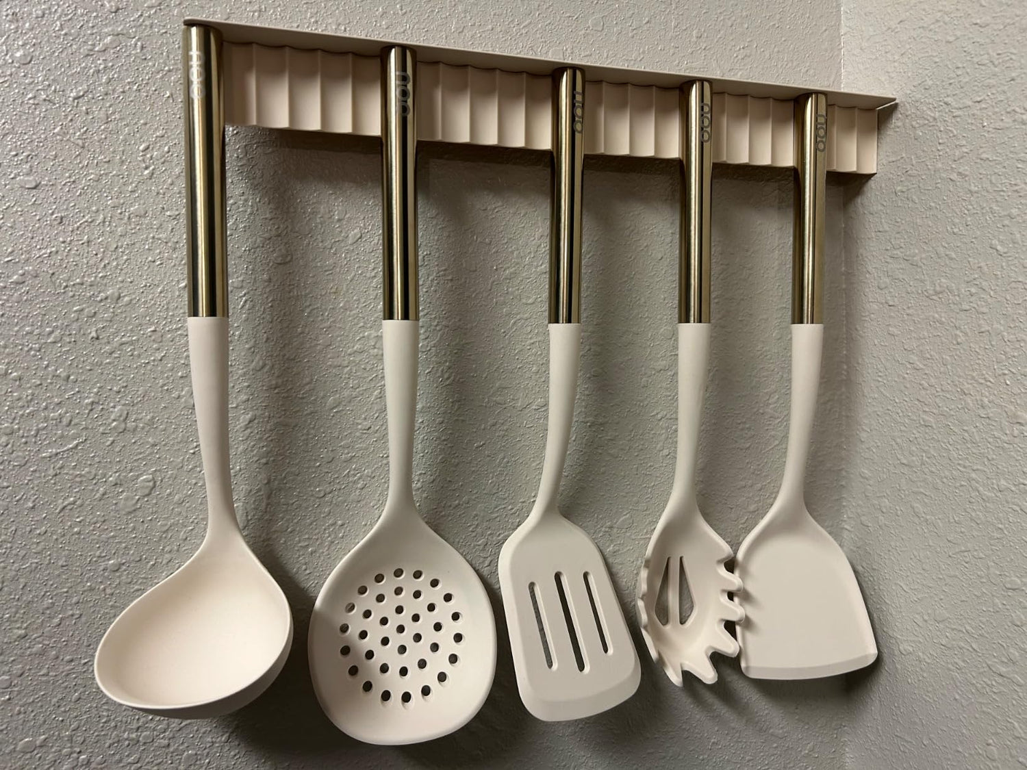 Upgrade Your Kitchen with the OOU® MasterChef 6-Piece Silicone Utensil Set